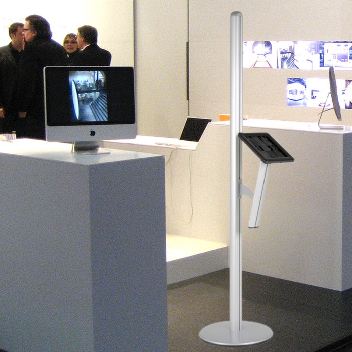 Tablet kiosk freestanding