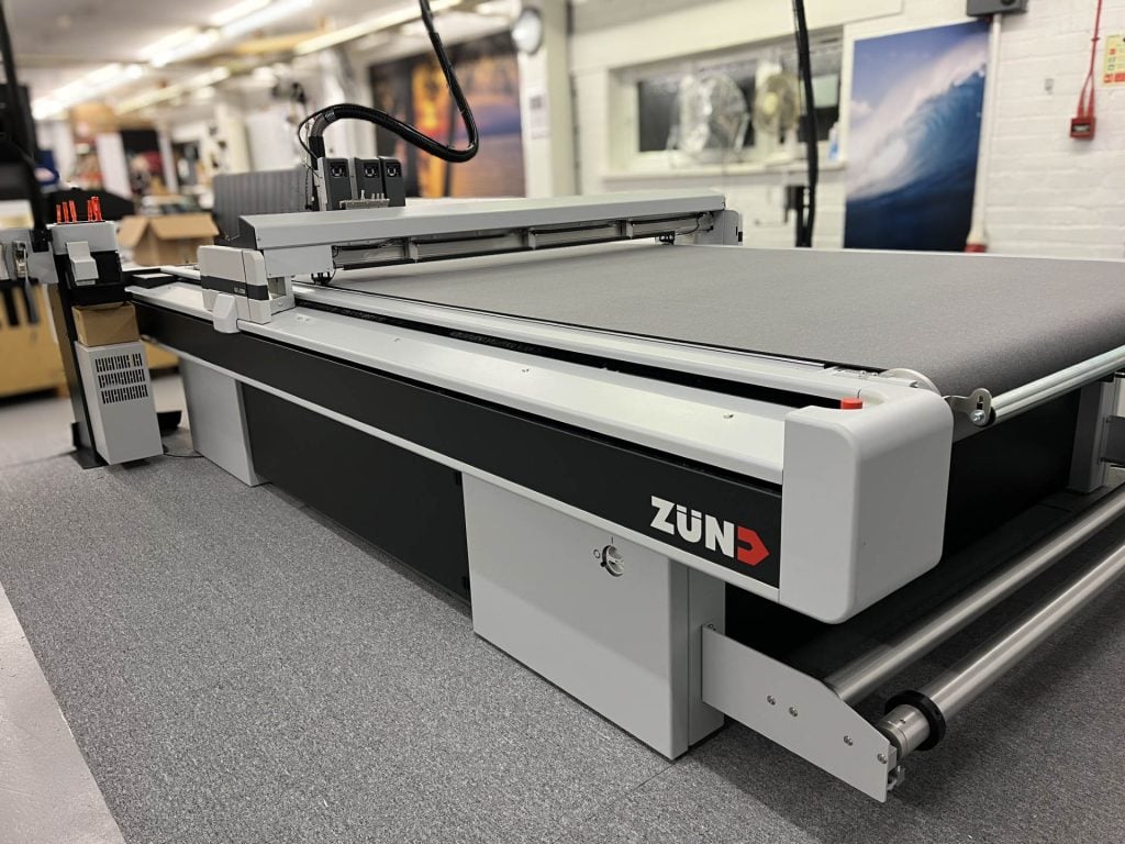 Zund Cutter Back